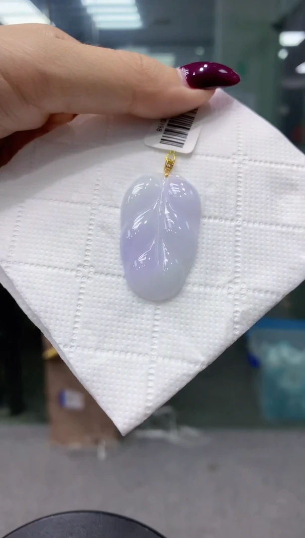 翡翠18K金镶嵌颈饰111111111111