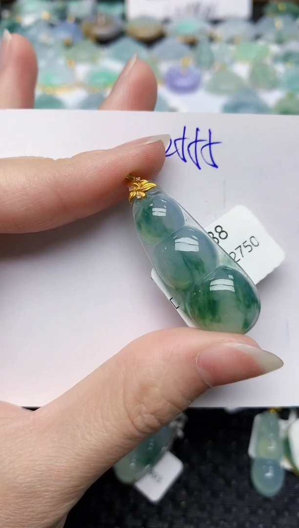 颈饰18K金镶嵌翡翠天然缅甸A货翡翠百元以上9元证书费自理