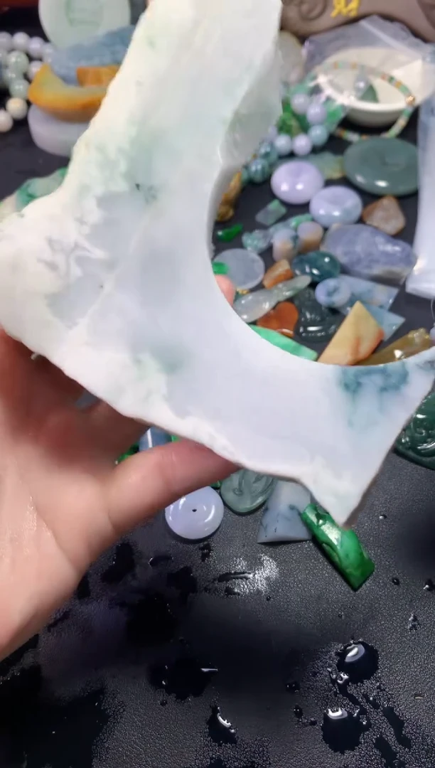 翡翠未镶嵌颈饰032天然翡翠