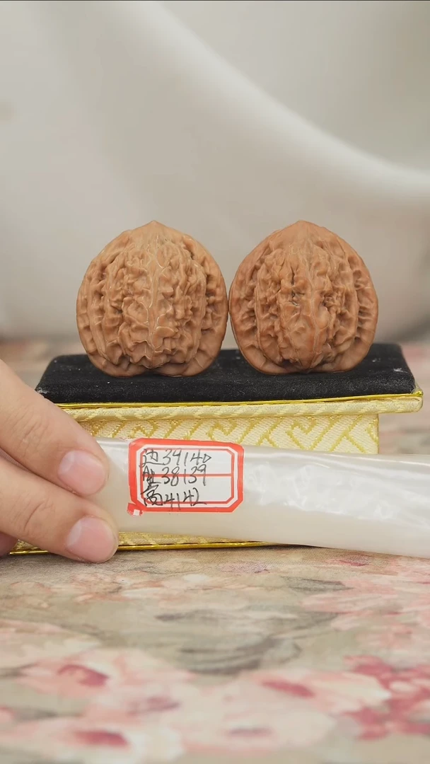 把件文玩核桃望月