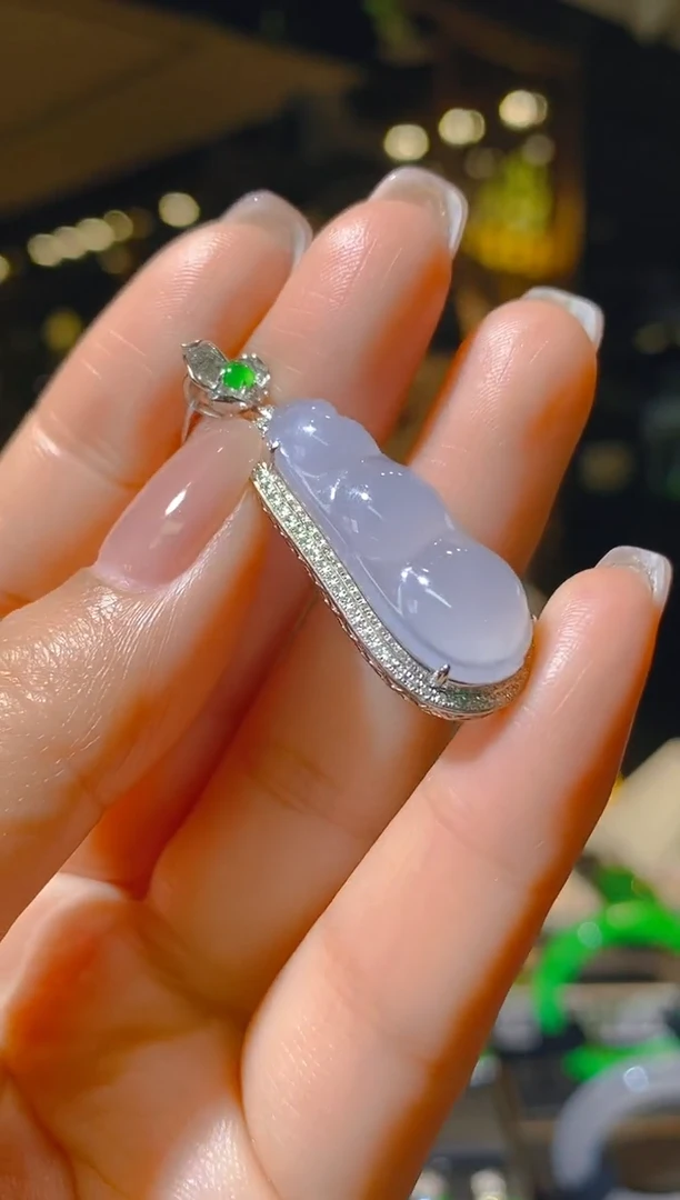 【闪购商品】翡翠吊坠(赠链)18K金镶嵌110