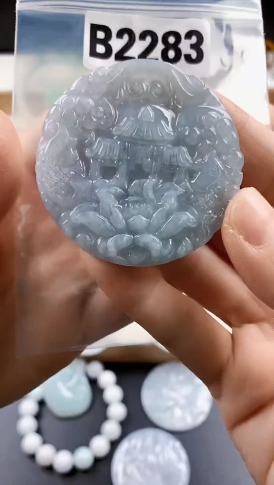 颈饰未镶嵌翡翠天然翡翠吊坠挂件
