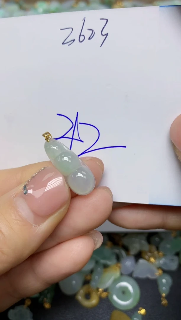 【闪购商品】翡翠挂件18K金镶嵌 天然翡翠A货