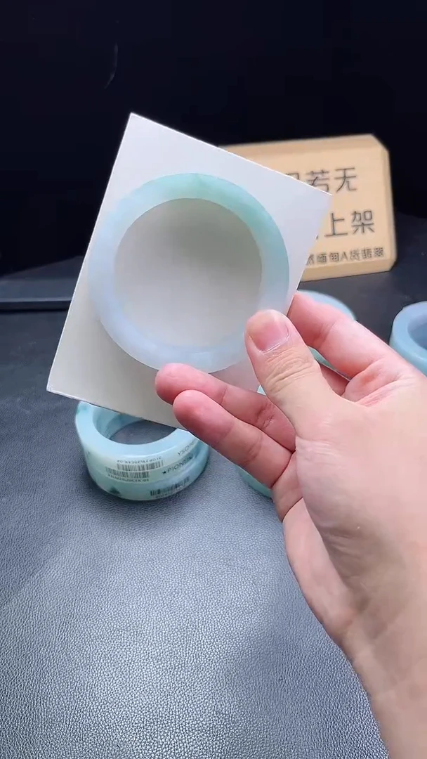 未镶嵌手镯定制翡翠冰**洁定制