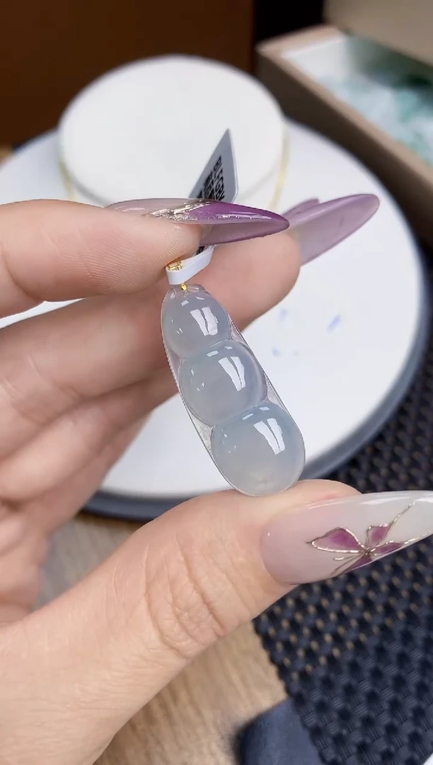 翡翠挂件18K金镶嵌40   天然翡翠A货