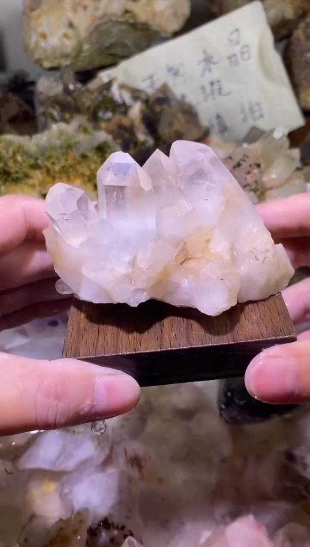 未镶嵌珠宝半成品水晶81号156g四川美姑超七花园水晶