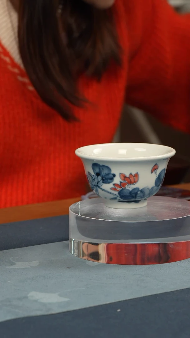杯子瓷杨贵云 青花内绘大压手 荷趣鳜鱼
