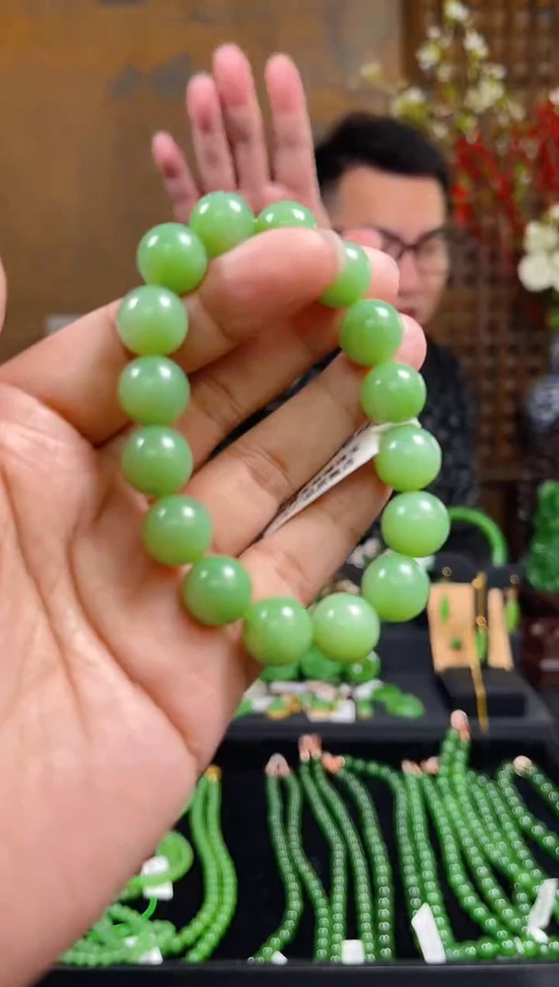 【闪购商品】和田玉（碧玉）手串未镶嵌±12mm 粉绿单圈