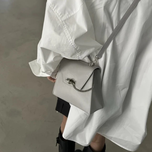 【Show Mi】SK-82781-云灰-轻奢小众时尚百搭女士包