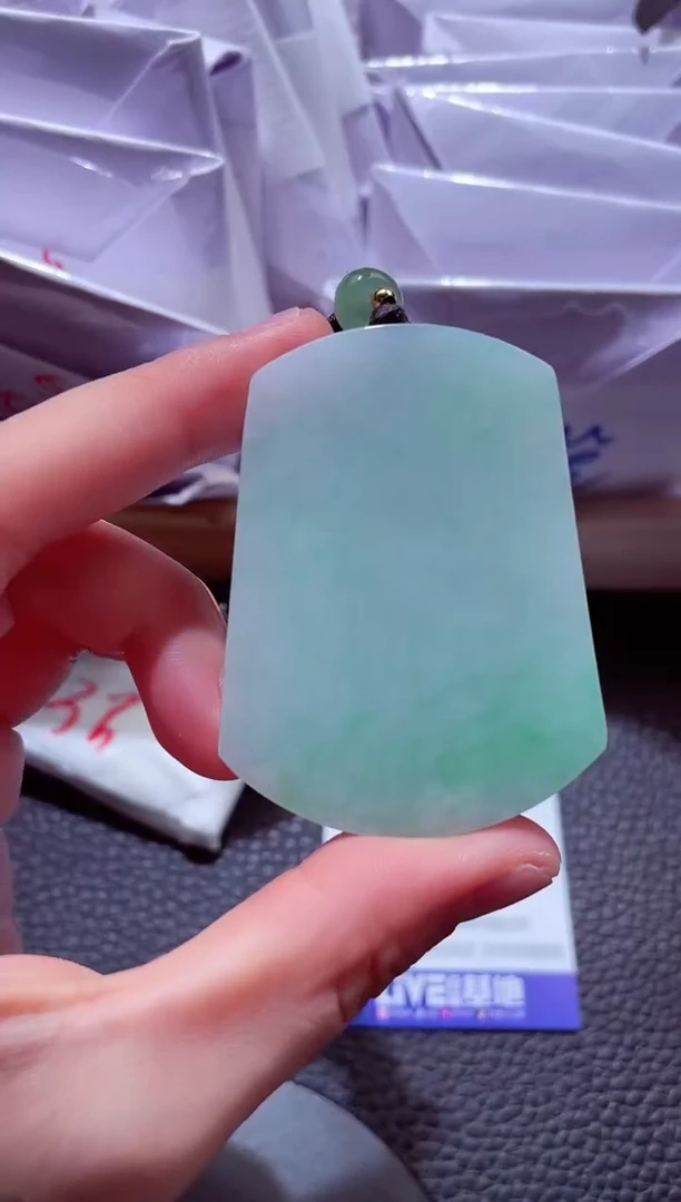 颈饰未镶嵌翡翠00008593