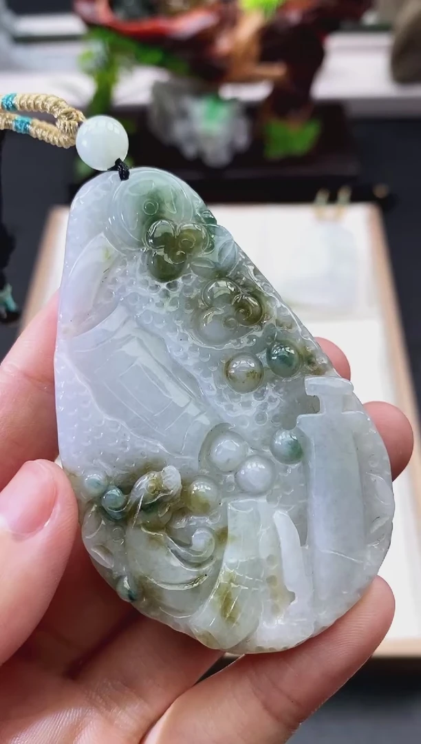 翡翠未镶嵌颈饰天然缅甸A货翡翠