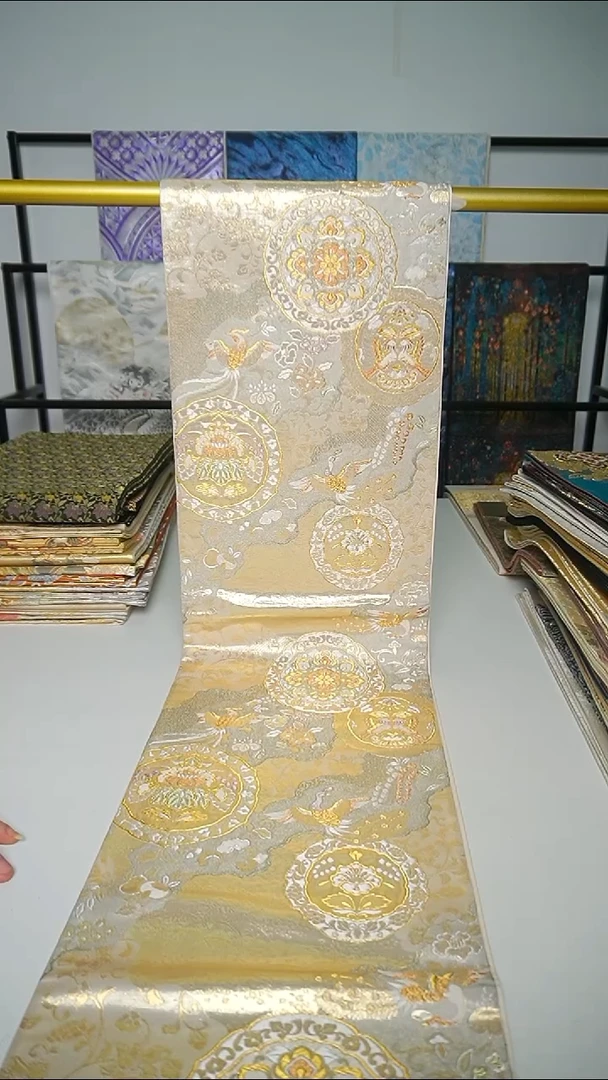 织绣织锦82宝象花