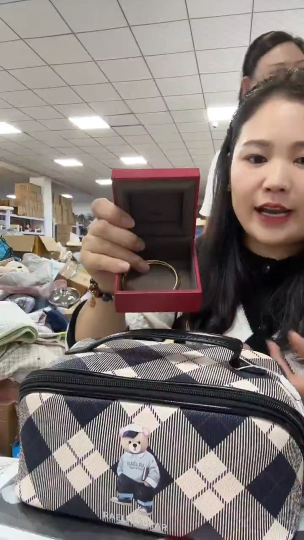 牦牛剖层皮革琪老板女包2号店超好看发图片款手镯