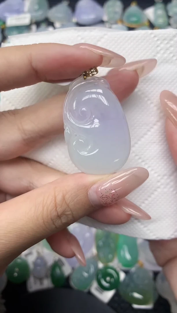 颈饰18K金镶嵌翡翠1111111111