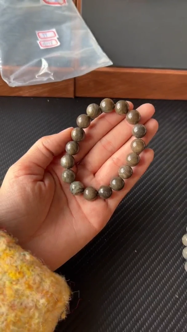 【闪购商品】和田玉手串未镶嵌若羌微色差卡12