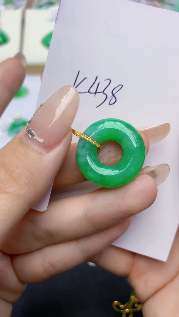 翡翠18K金镶嵌颈饰天然缅甸翡翠A货