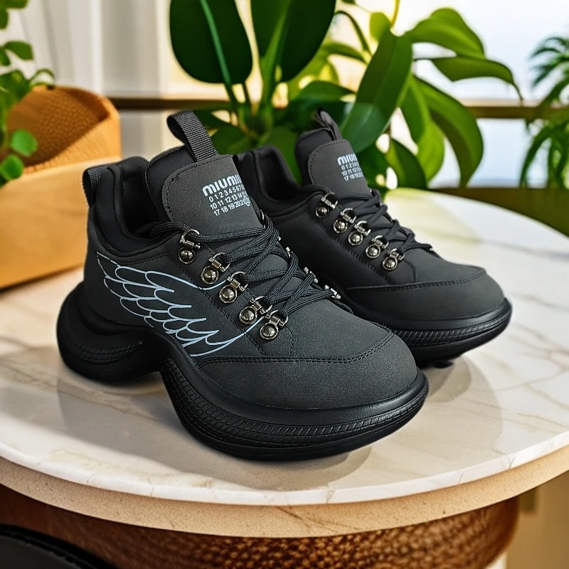 户外徒步老爹鞋女款真皮透气防臭舒适防滑橡胶工作休闲鞋秋冬