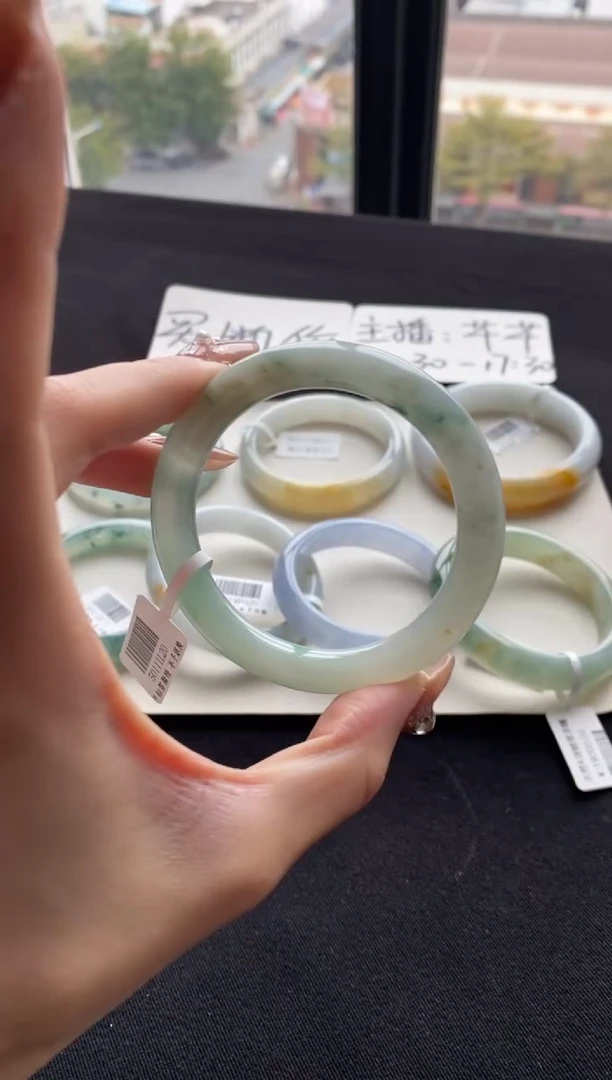 【闪购商品】翡翠手镯（圆镯）未镶嵌54.6圆条--不退不换