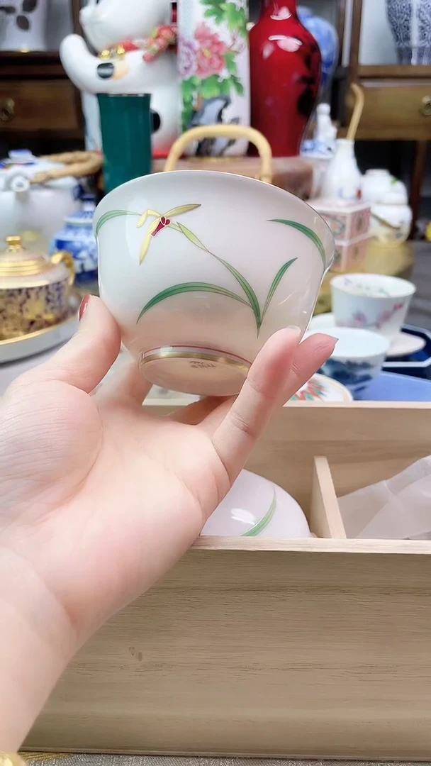 【闪购商品】盘香兰社杯一一一