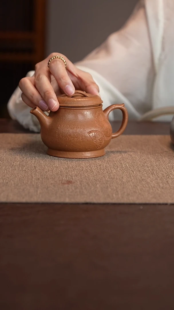 茶壶紫砂朱段颂金壶