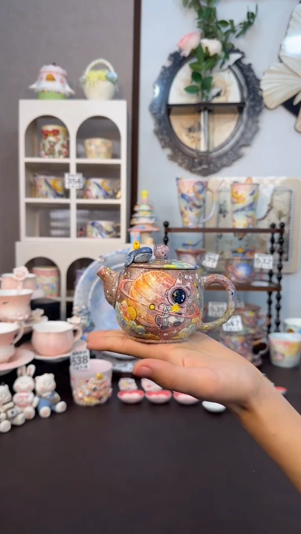 意陶创意设计款陶瓷鲸鱼茶壶