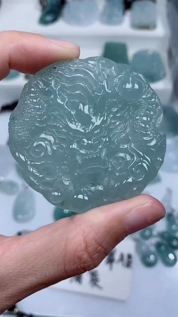 颈饰未镶嵌翡翠吊坠
