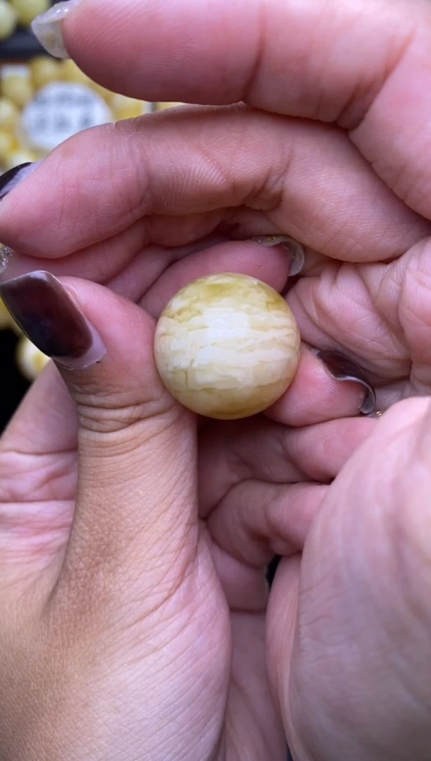 裸石琥珀未镶嵌大小姐珠宝152