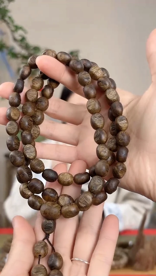 【闪购商品】沉香手串海南莺歌绿棋乌身随型留疤多圈多样性发货