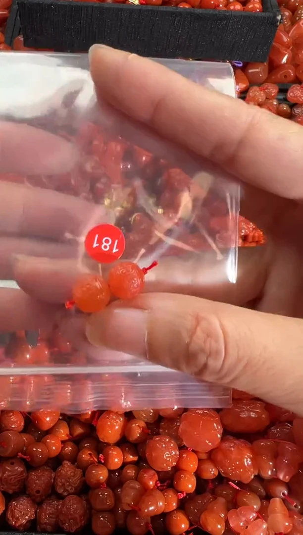 【闪购商品】南红玛瑙颈饰未镶嵌1