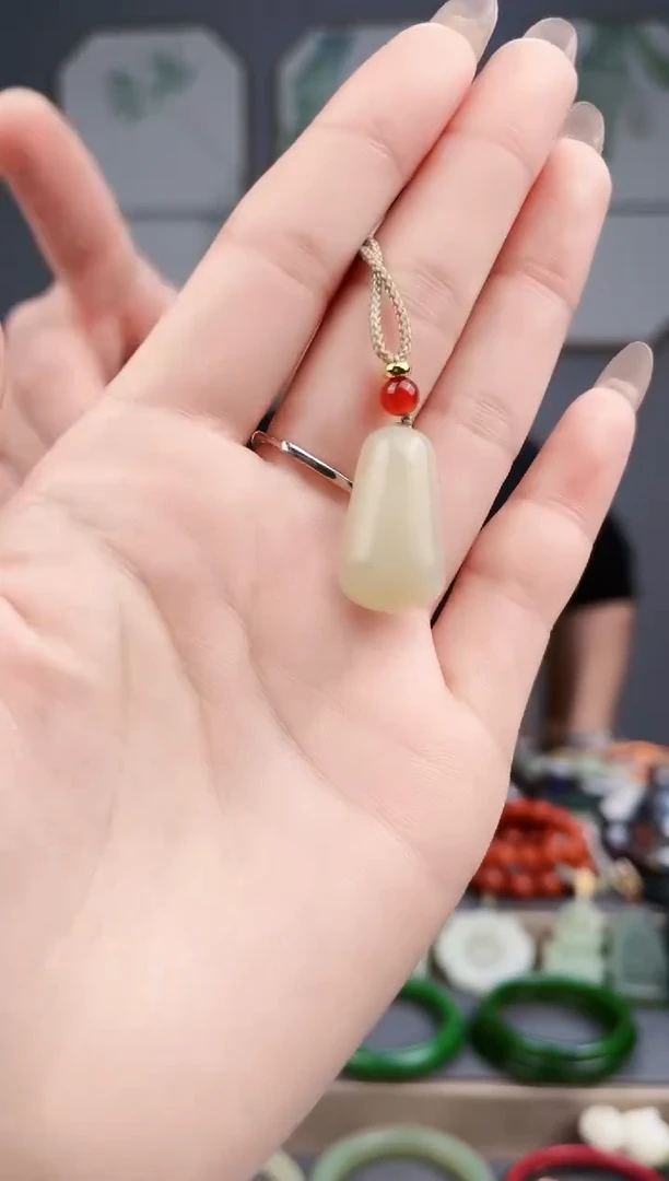 【闪购商品】和田玉颈饰未镶嵌AA多样性发货 拍一发一