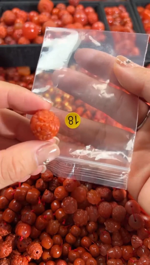 【闪购商品】南红玛瑙颈饰未镶嵌1