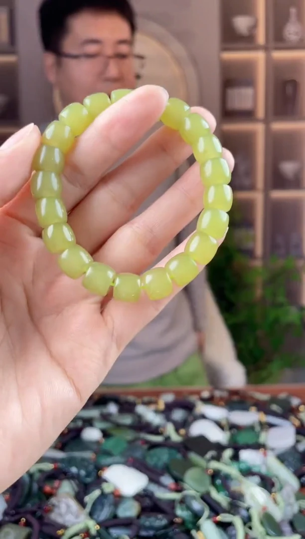 未镶嵌和田玉挂件拍一发一，多样性发货