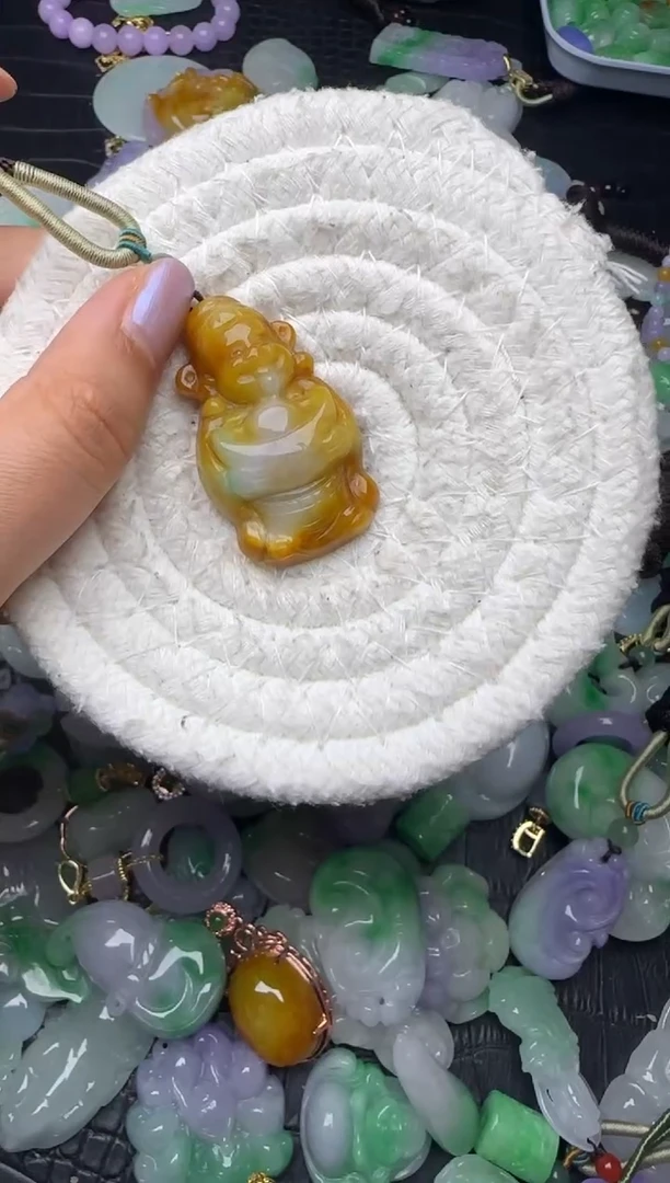 颈饰未镶嵌翡翠缅甸翡翠吊坠