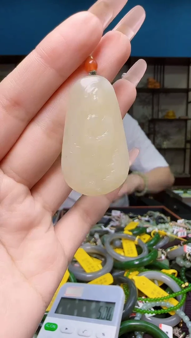 颈饰未镶嵌和田玉1