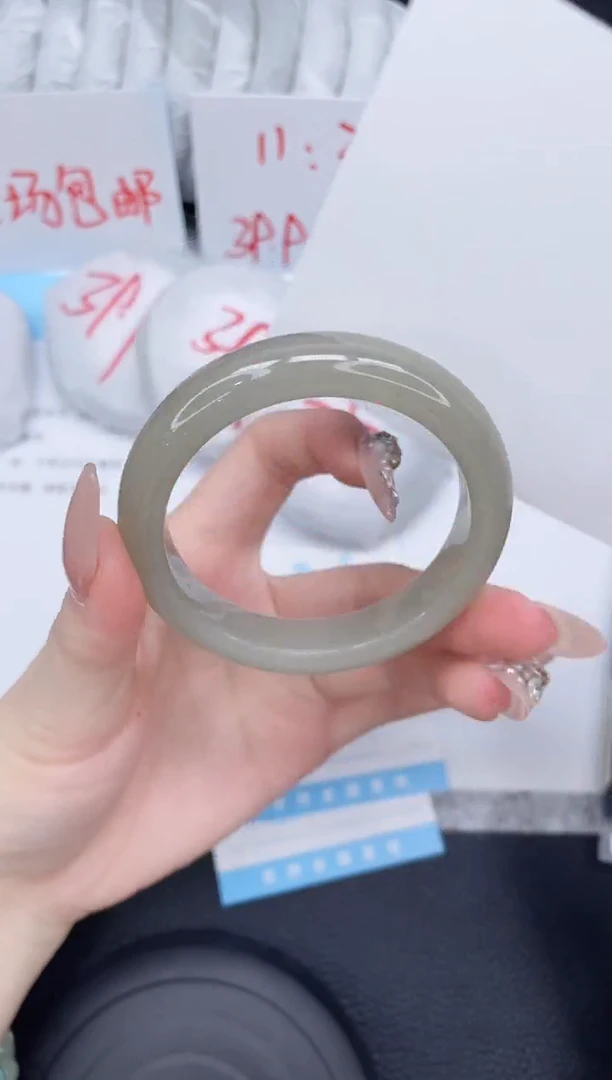 未镶嵌手镯石英质玉23-52.2