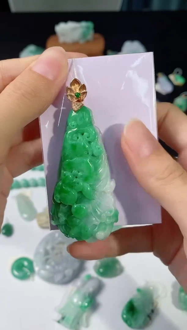 吊坠(不含链)18K金镶嵌翡翠865