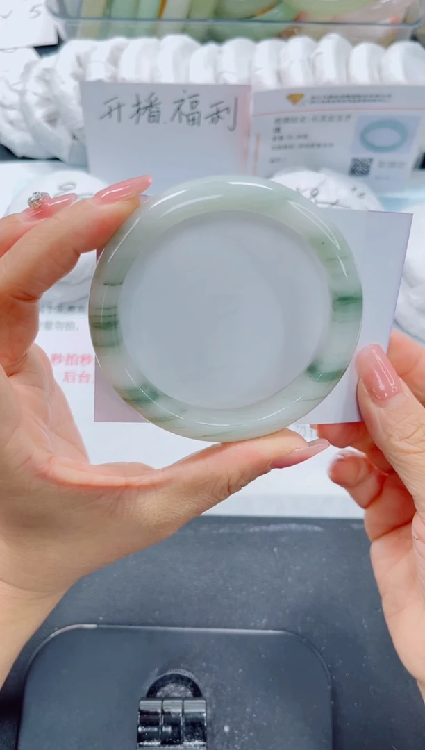 未镶嵌手镯石英质玉5-62