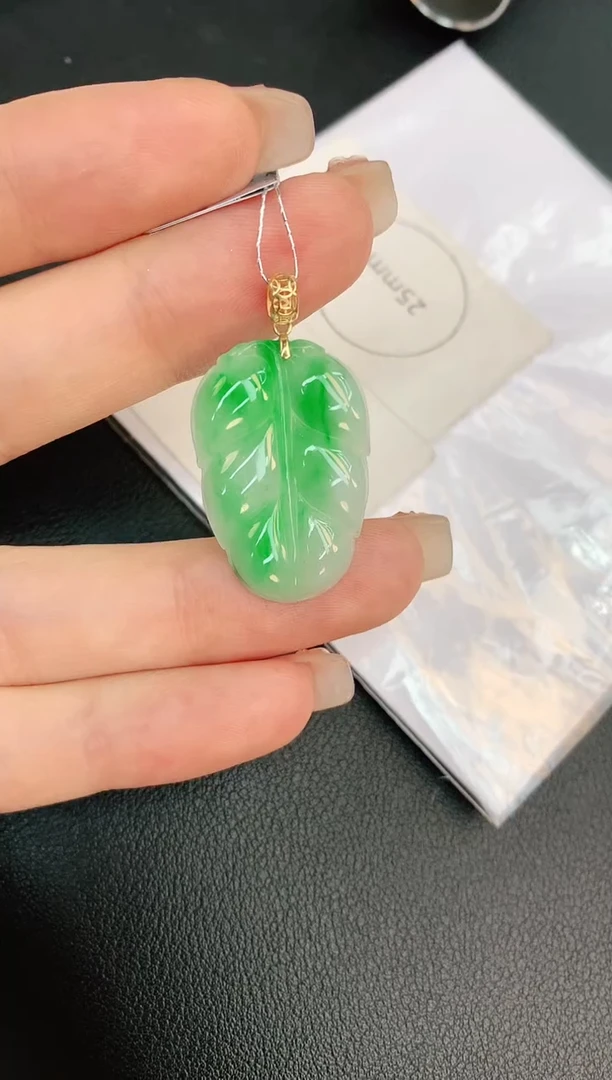 翡翠18K金镶嵌颈饰赠礼盒证书 珍珍