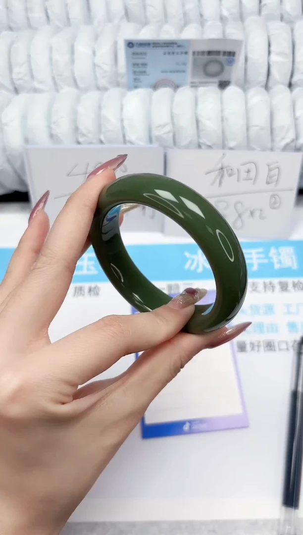 【闪购商品】石英质玉手镯未镶嵌101-645