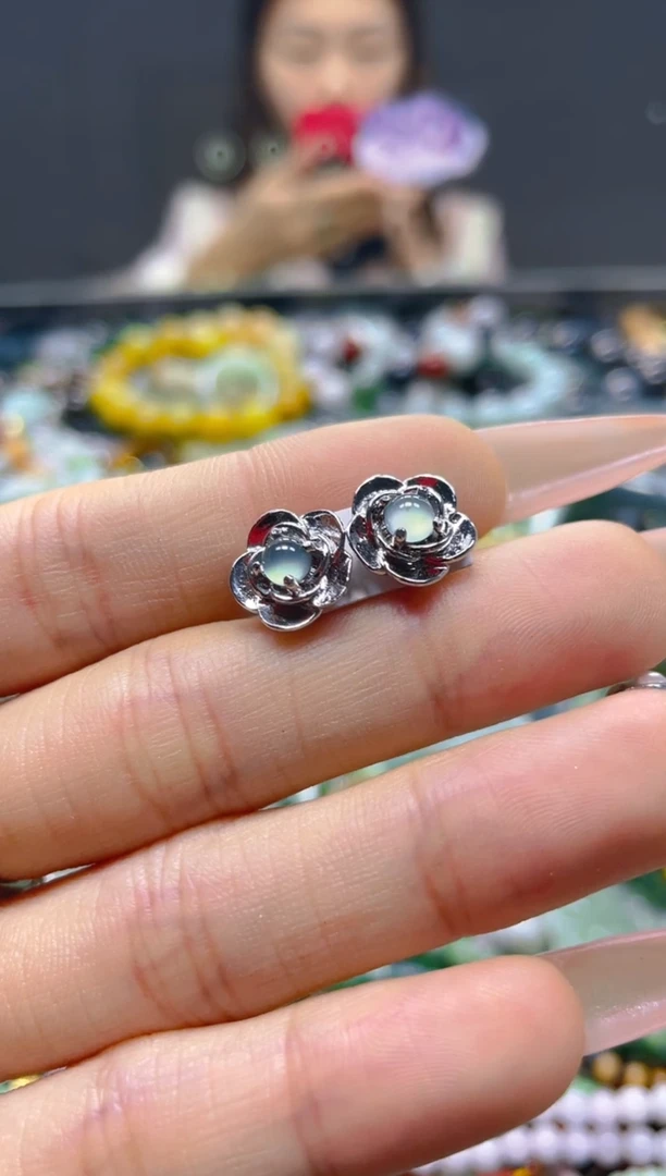 颈饰未镶嵌翡翠/W/翡翠A货，一件也是批发价