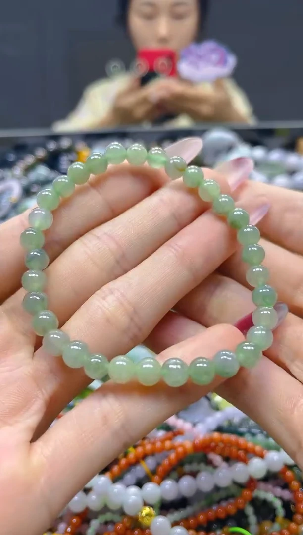 颈饰未镶嵌翡翠5MM/M/翡翠A货，一件也是批发价