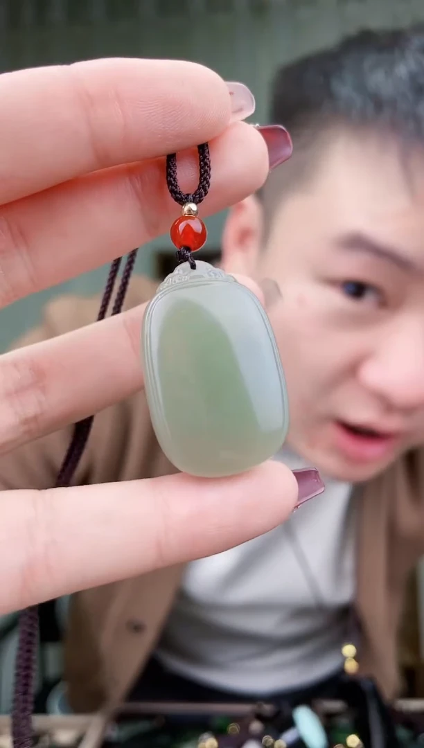 【闪购商品】和田玉挂件未镶嵌拍一发一，多样性发货