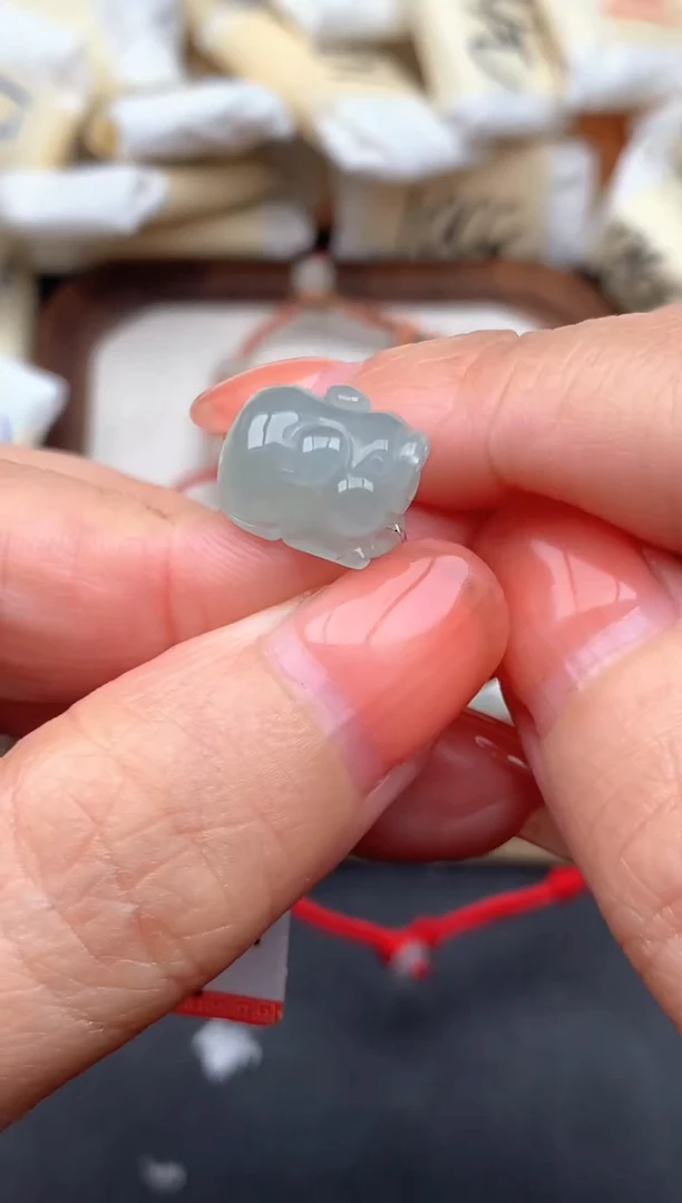 未镶嵌挂件翡翠1