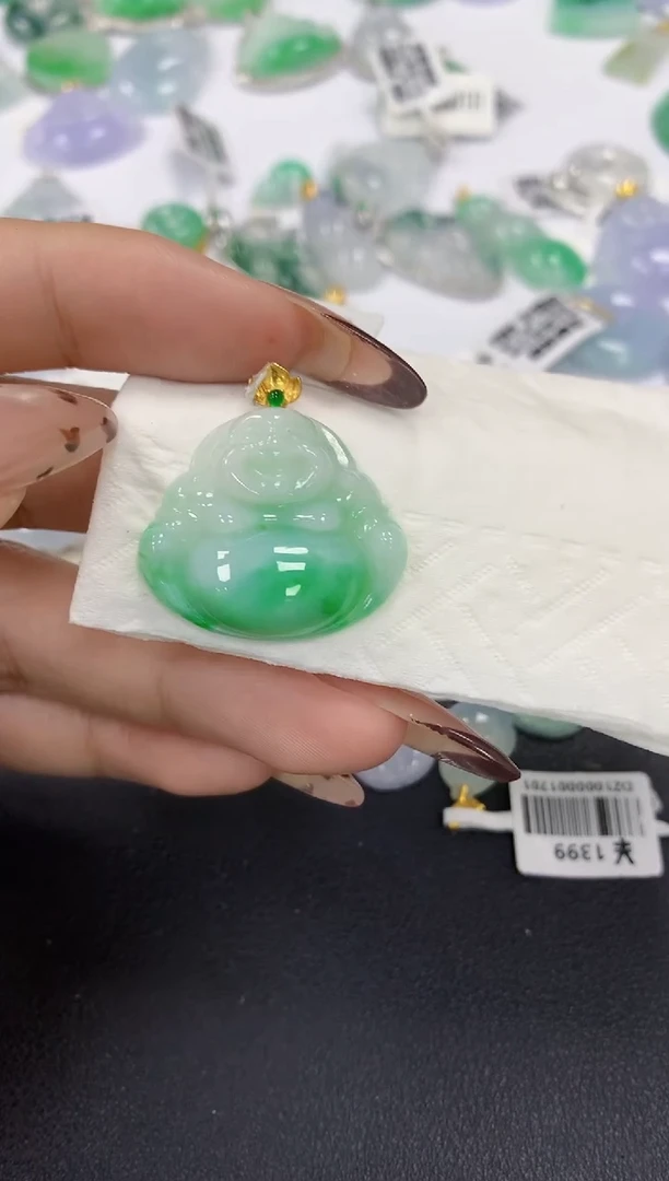 颈饰18K金镶嵌翡翠a货假一赔三支持复检百元上9元证书费自理