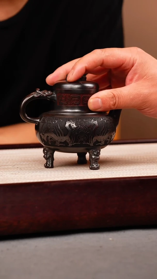 茶壶紫砂铁皮石红 三足龙鼎 刻绘