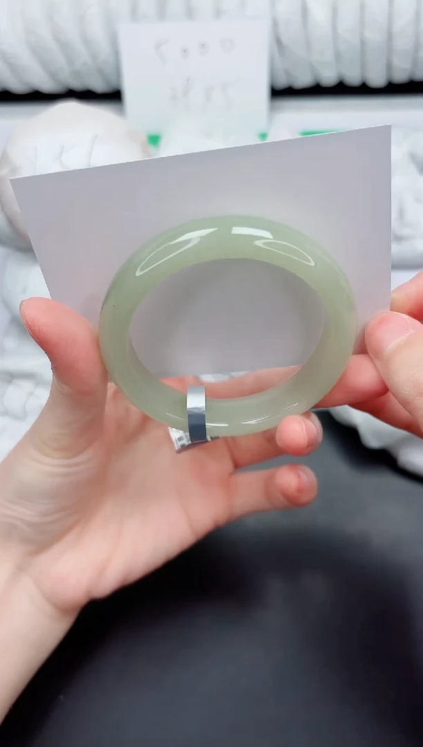 未镶嵌手镯石英质玉55-54.6DK