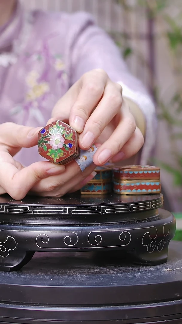 【闪购商品】非遗技艺 景泰蓝小粉盒红色