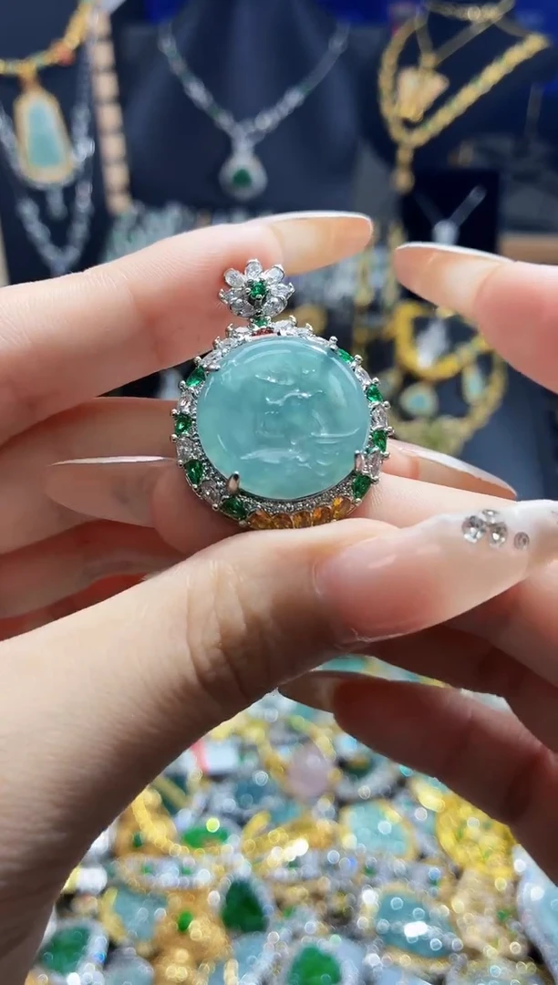 翡翠未镶嵌吊坠(不含链)天然翡翠a货 多样性发其一