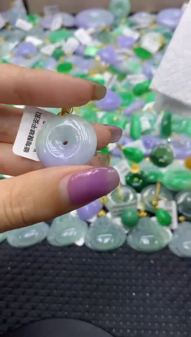 颈饰未镶嵌翡翠天然缅甸翡翠A货