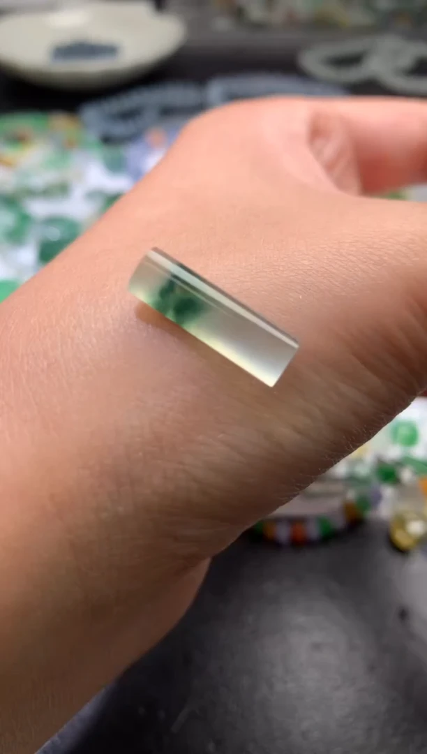 未镶嵌定制翡翠毛货 18.8-5.9-4